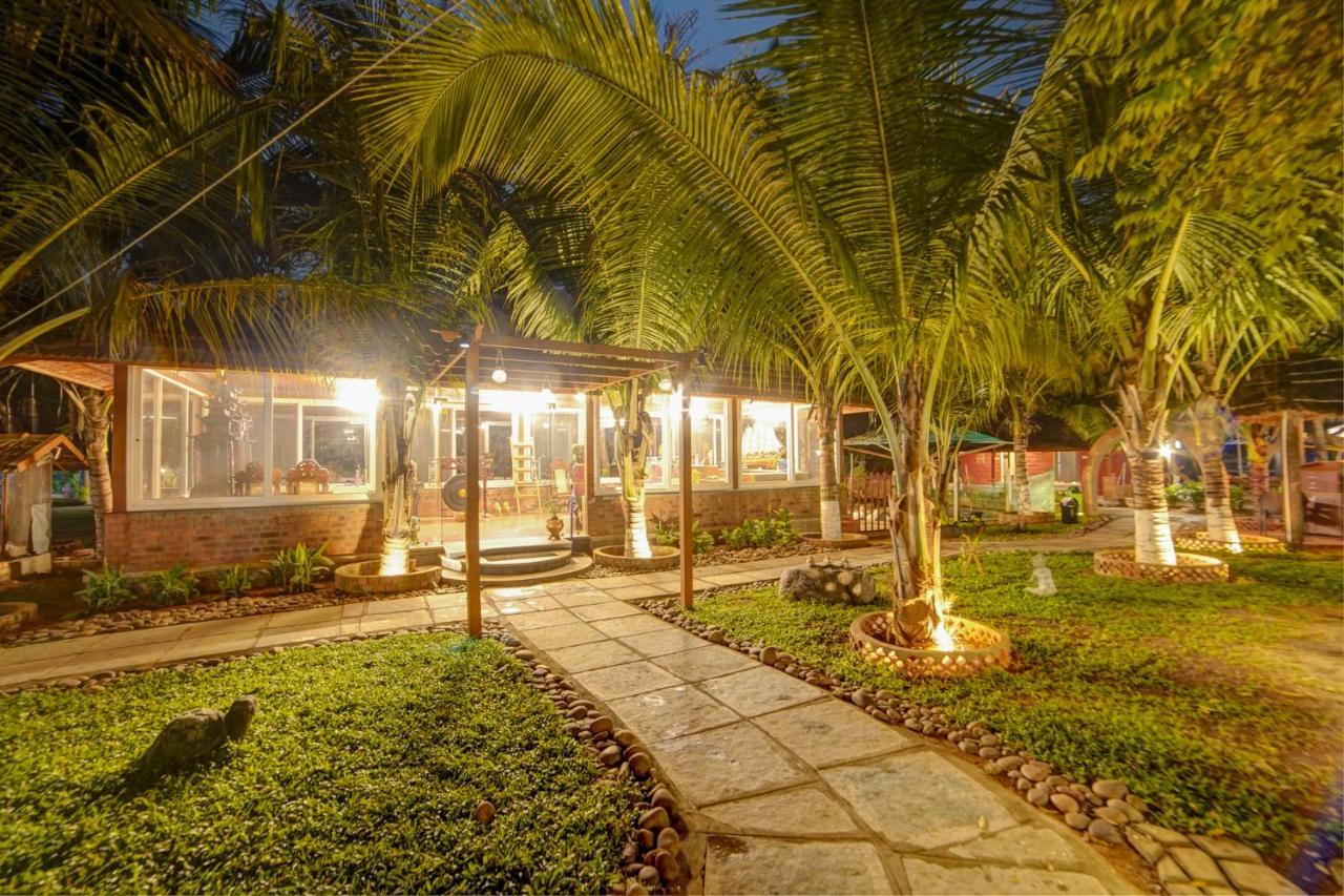 Brown Town Resort & Spa ハイデラバード エクステリア 写真