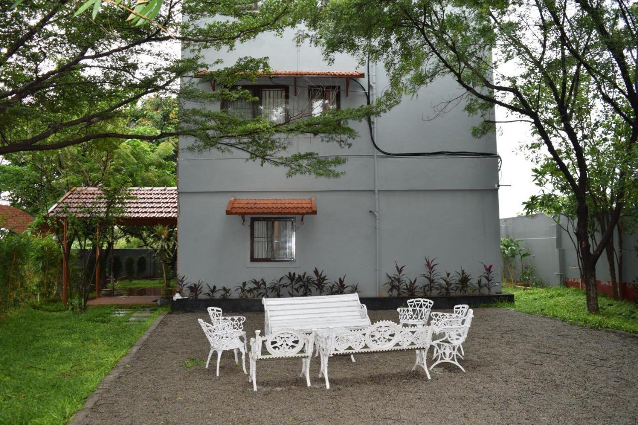Brown Town Resort & Spa ハイデラバード エクステリア 写真
