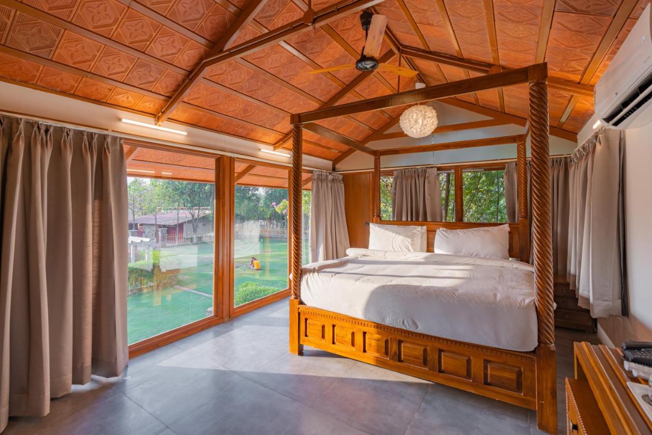 Brown Town Resort & Spa ハイデラバード エクステリア 写真